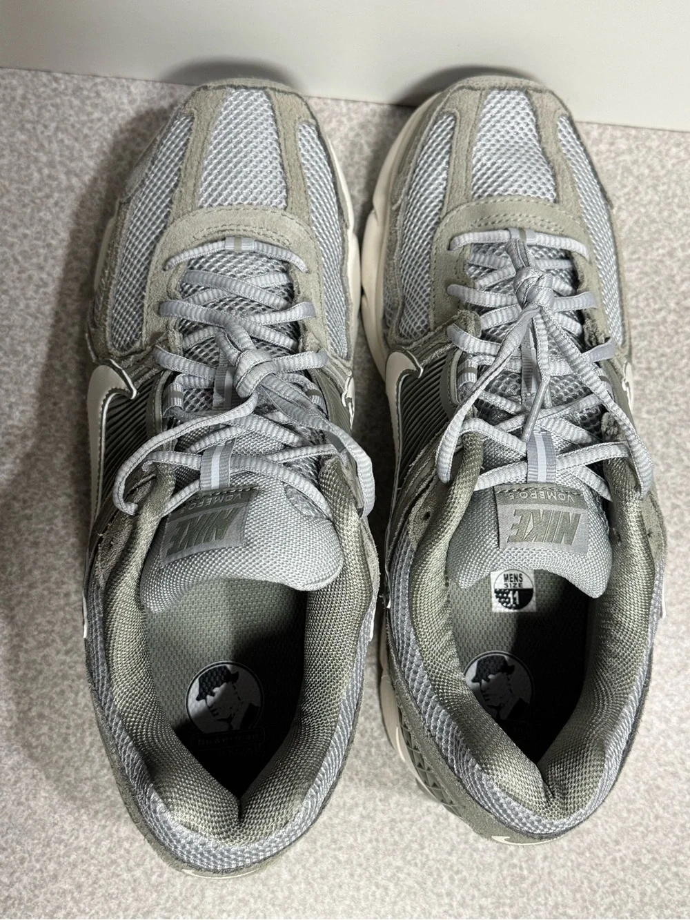 Nike Zoom Vomero 5 Dark Stucco Size 11 Men (NO BOX/VERY CLEAN) HF1553-002